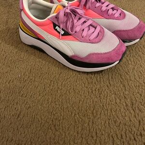 ❌SOLD❌Puma Women's Pink Sneakers